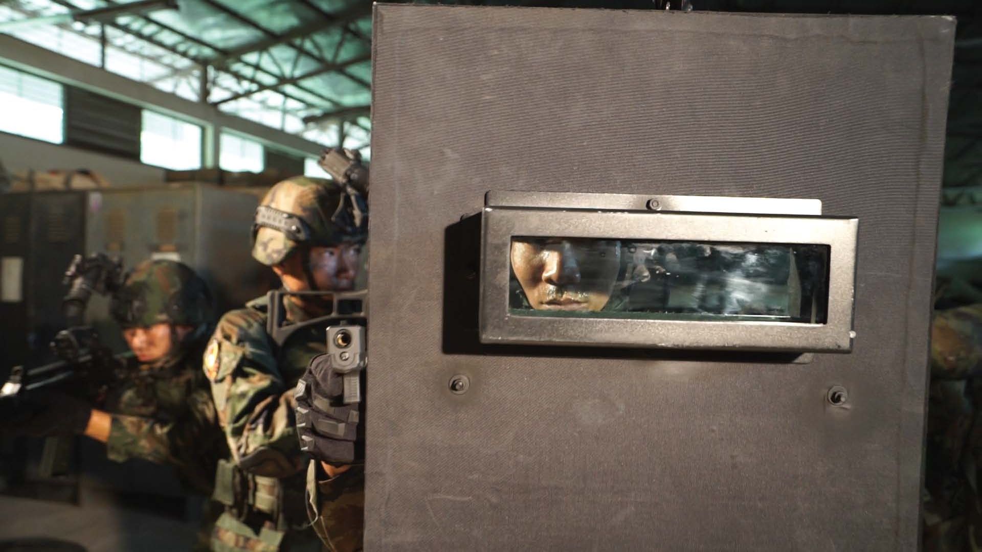 What should you look for about ballistic shield - Envostar
